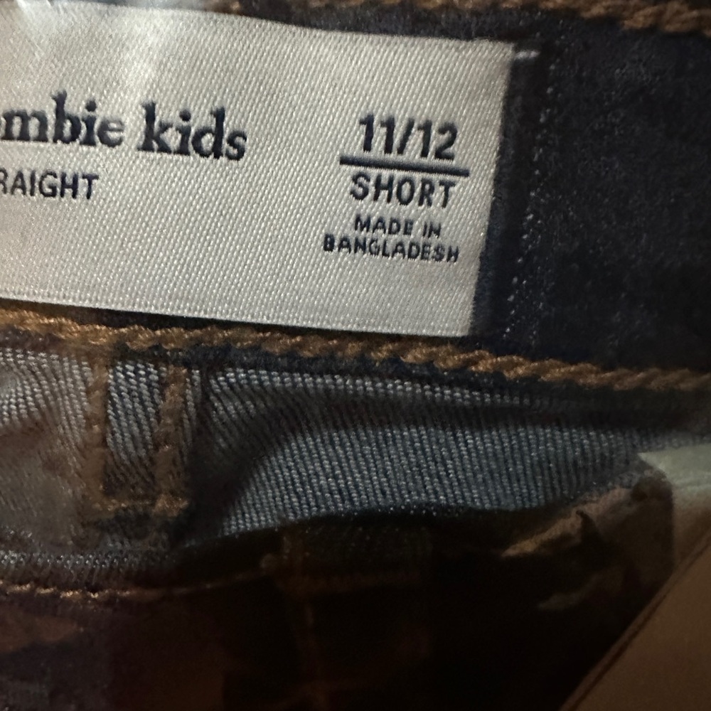 NWT Abercrombie Boys Dark Wash Jeans Size 11/12 Short
